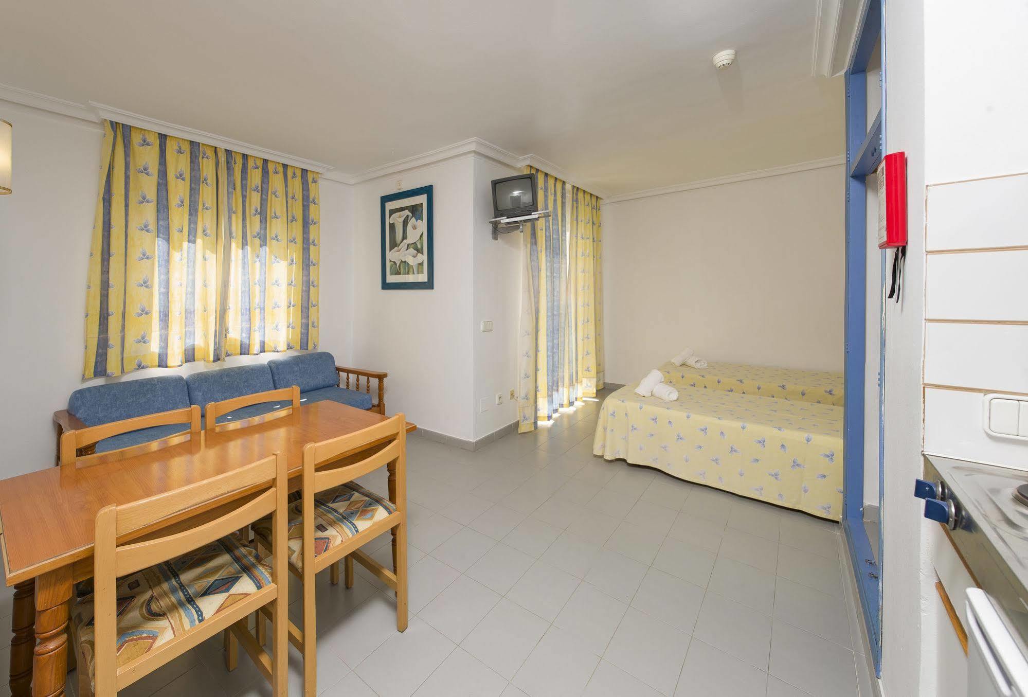 Apartamentos Sol Bay San Antonio Abad Exterior foto