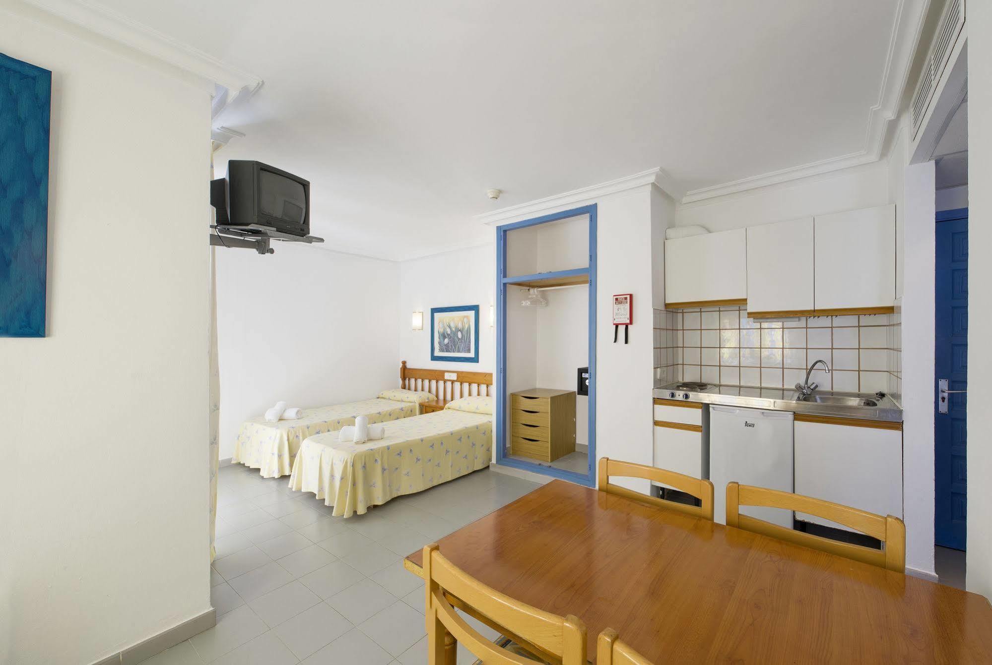 Apartamentos Sol Bay San Antonio Abad Exterior foto